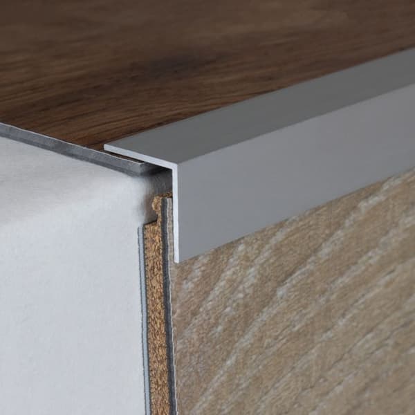Vinkelprofil som monteringsprofil byggprofil 40 x 2000 mm likbent anodiserad aluminium i silver