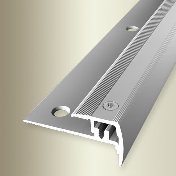 Nez de marche 21 x 21.5 mm Aluminium Cornière striée Encastrée Percée Küberit Silver L 2700 mm