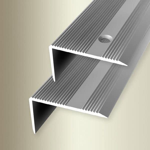 PROVISTON Hörnlist l 40 mm H 0 - 22 mm Aluminium Rillad Genomborrad I tillbakadragen L 2500 mm polerat aluminium