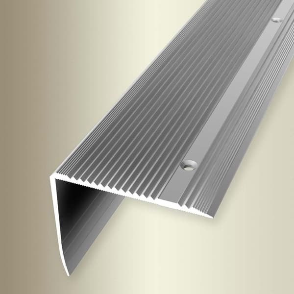 Nez de marche 55 x 70 mm Aluminium Cornière striée Olika Ls Küberit