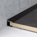 Miniatyrbild 4 av 5: Infästningsprofil för laminatparkett H inramning 10,3 mm anodiserad aluminium borrad brunljus-1000