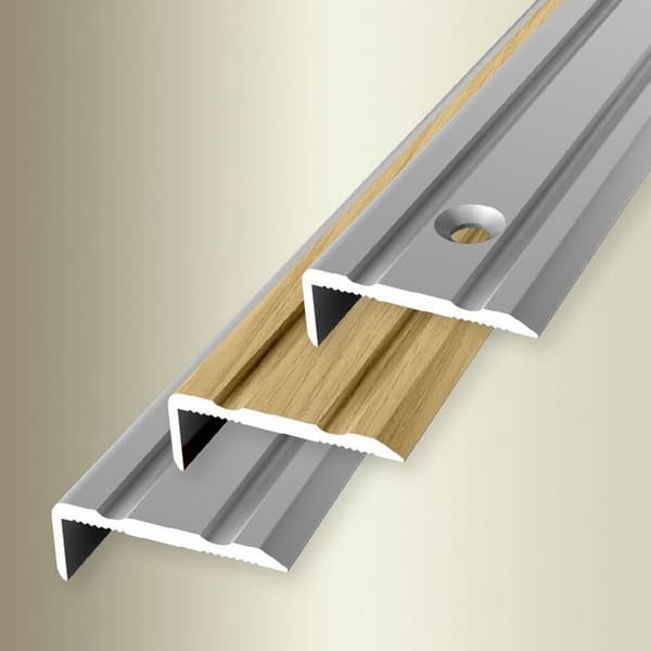 PROVISTON Hörnlist l 24,5 mm H 0 - 7 mm L 1000 mm Anodiserad aluminium Ribbad Lätt att böja Silver Fäste med självhäftande baksida