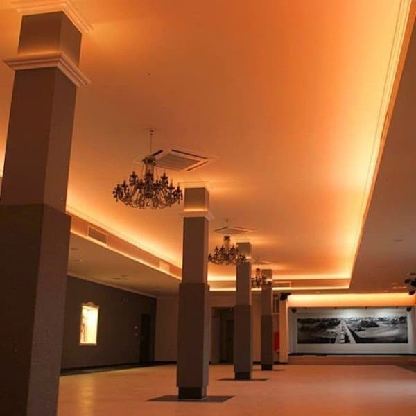 LED-profil "Lumini" i lackad vit aluminium med vit täckning, LED-profil i aluminium, LED-profil i aluminium, LED-profil.