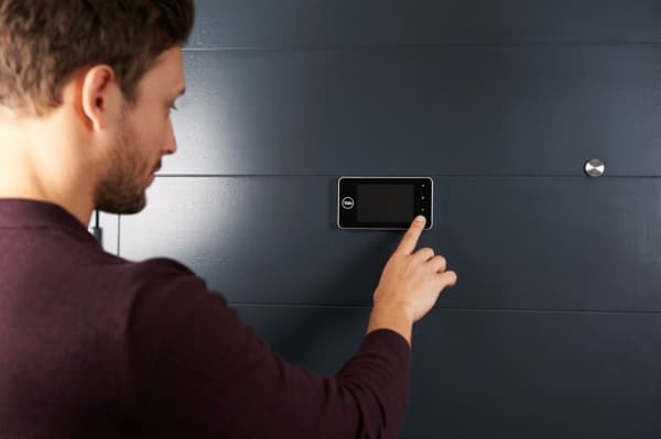 Yale 45-4500-1440-00-6011, Sølv, 0,3 MP, 105°, 10,2 cm (4"), Batteri, AAA