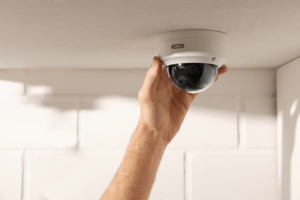 ABUS TVVR36422D - NVR + kamera(er) - kablet (LAN 10/100) - 4 kanaler - 1 x 1 TB - 2 kamera(er) - Kuppel - PS CMOS
