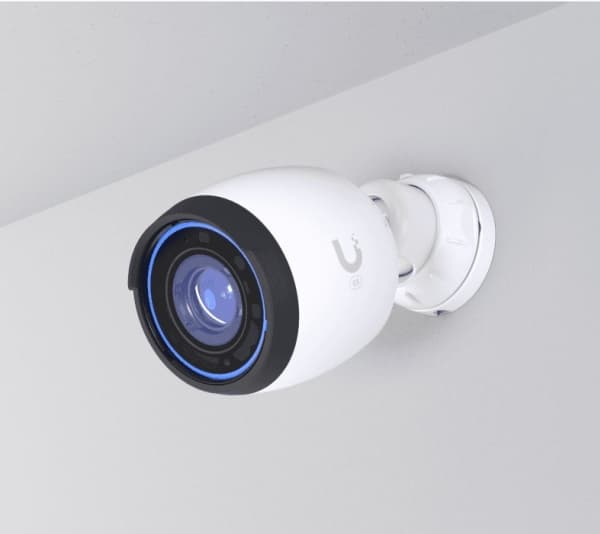 Ubiquiti UniFi Protect UVC-G5-PRO - Netværksovervågningskamera - farve (Dag/nat) - 3840 x 2160 - 30 FPS - IP65