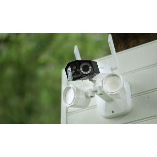Reolink Duo Floodlight WiFi -valvontakamera LED-kohdevaloilla