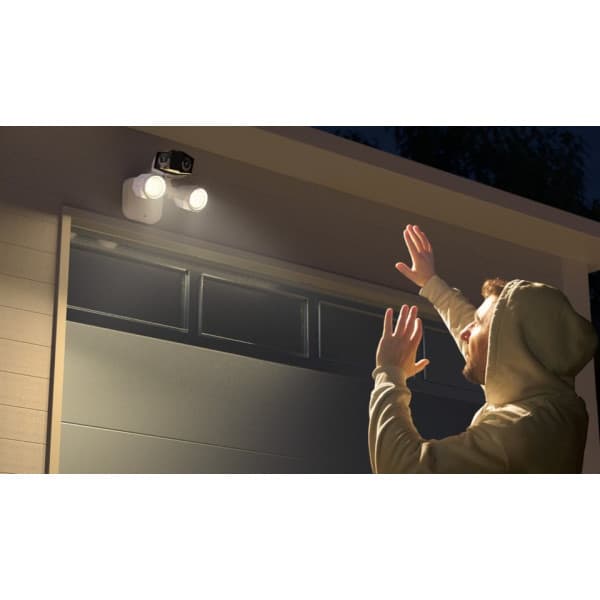 Reolink Duo Floodlight PoE -valvontakamera LED-kohdevaloilla