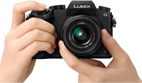 Panasonic Lumix DMC-G7 + 14-42mm Kit, black