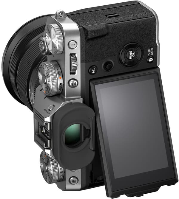 Fujifilm X-T5 + 16-80mm, silver