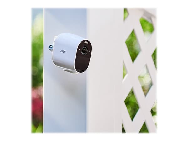 Arlo Essential 2K, IP-turvakamera, sisä- ja ulkokäyttöön, langaton, FCC, CE, IC, EU RoHS, EU REACH, katto/seinä, musta, valkoinen