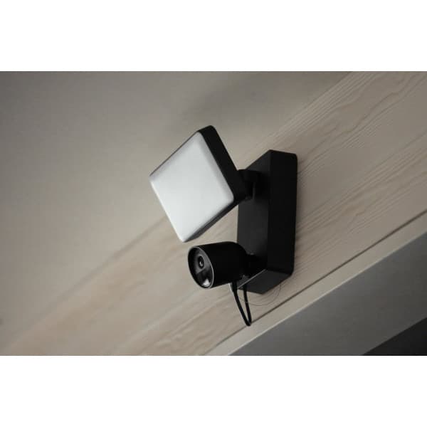 Philips Hue Secure lyskaster med kamera, 2250 lm, 1080p