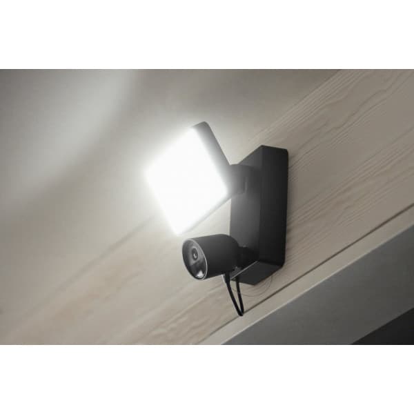Philips Hue Secure lyskaster med kamera, 2250 lm, 1080p