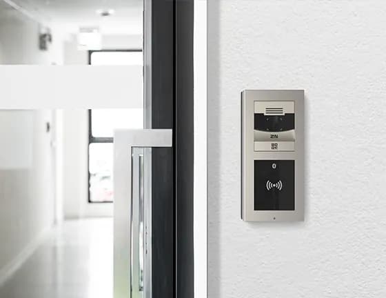 2N Access Unit QR, Standard adgangskontroll-leser, Fingeravtrykksavleser, Tilgangskode leser, Chip/kortleser, adgang, Vandal-sikker, IP54