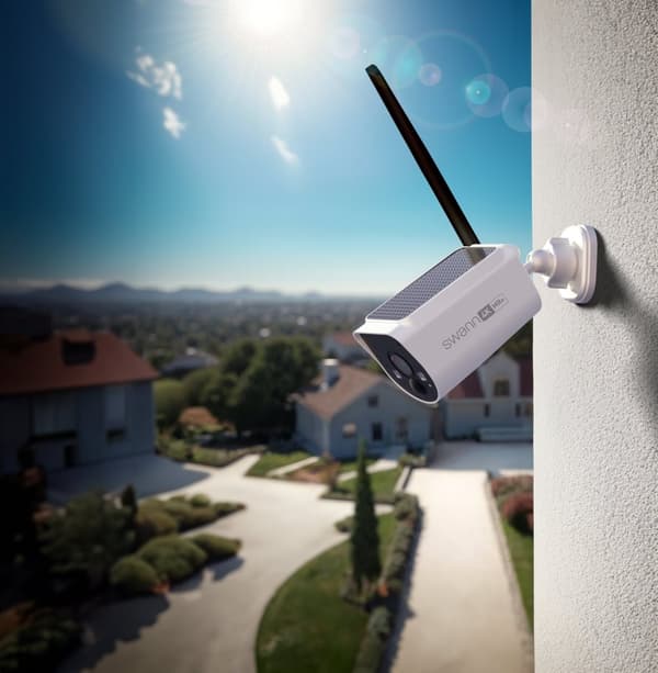 Swann MaxRanger4K™ Solar 3-Pack Camera Wireless Security System inkl 64GB SD Card Hub