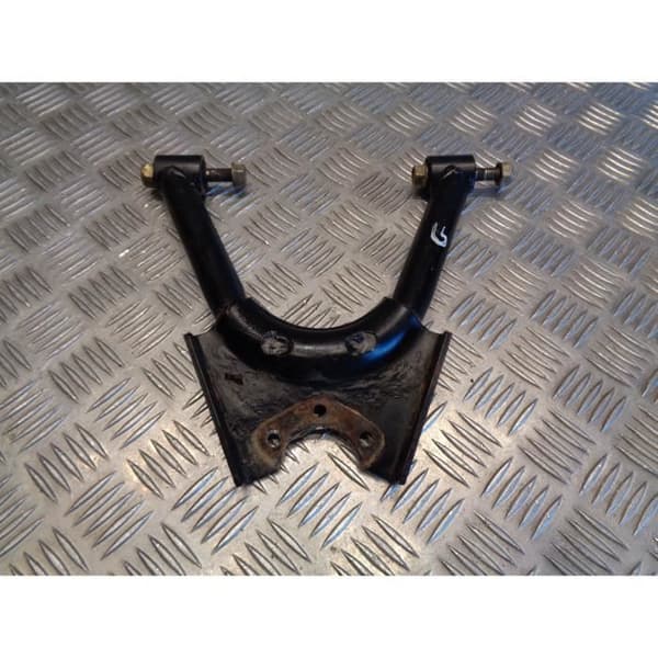 triangel upphängningsarm upptill vänster nere quad kinesisk motortek 168 mt 175- USED