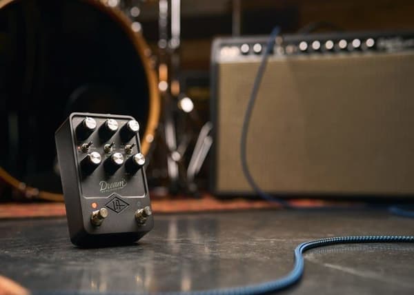 Effektpedal - Universal Audio - GPM-DRM - Reverb - Vibrato - Vintage-modelleringar