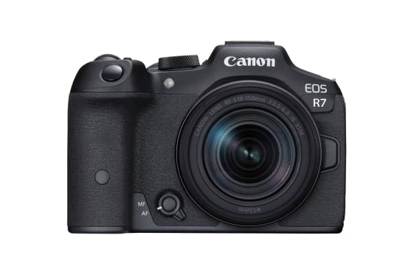 Canon EOS R7 + RF-S 18-150mm IS STM, 32,5 MP, 6960 x 4640 pikseliä, CMOS, 4K Ultra HD, Kosketusnäyttö, Musta