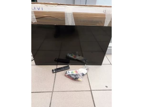 Kivi TV 32', HD, Nosmart, Sort, 1366x768, 60 Hz, , 2x8W, 33 kWh/1000h, HDMI-porter 2, 24 måneder