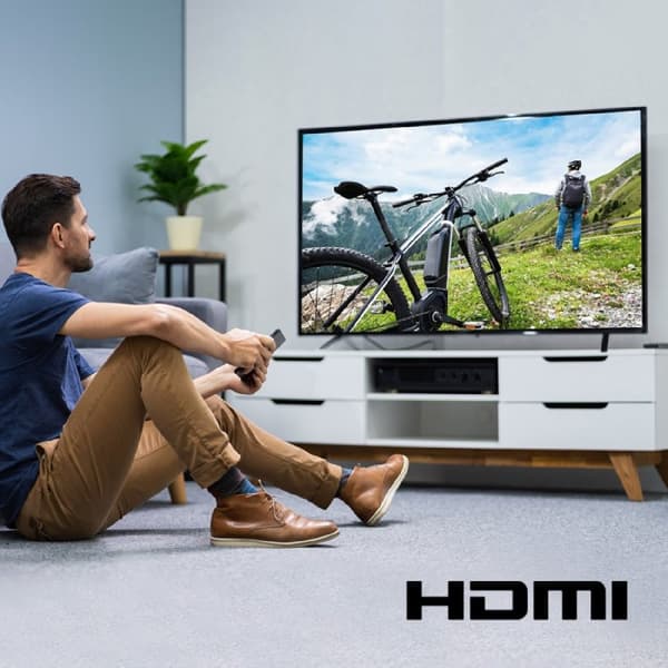 Cecotec 24" LED TV with HD resolution, Dolby system, and flash memory.