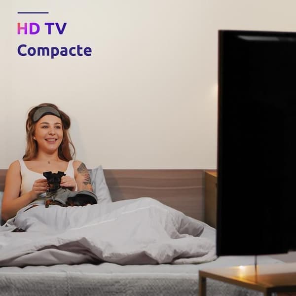STRONG - TV HD 32" (80 cm) SRT32HF2003C - 3 inbyggda tuners - 2 HDMI-portar (1 ARC) + USB + Mini-AV + Antenn-/Satellitkontakt - Svart