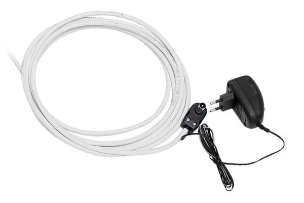 Indendørs/udendørs tv-antenne Mini-Yagi med forstærker og 5m Barczak kabel
