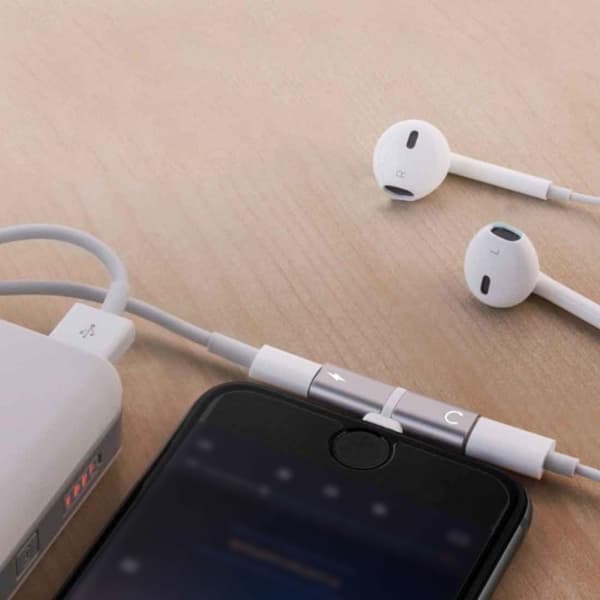 2-Pak - Splitter & Hodetelefonadapter for iPhone - Lad & Lytt