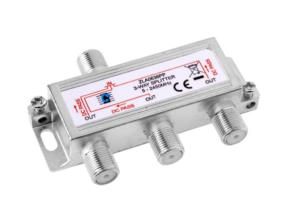 Splitter 3-vejs 5-2450MHz strømpas