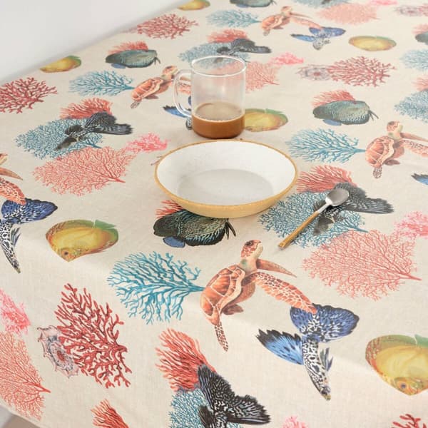 Hartsia hylkivä pöytäliina Belum 0120-367 140 x 140 cm