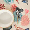 Pikkukuva 6 / 8: Hartsia hylkivä pöytäliina Belum 0120-367 140 x 140 cm