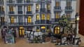 Miniatyrbild 4 av 6: European Townhouse Miniature Scene - perfekt för LED-ljusbelysta fönster