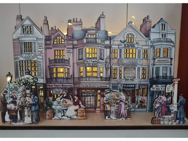 Story Street – En liten litterär High Street modell byscen Lägg till LED ljus