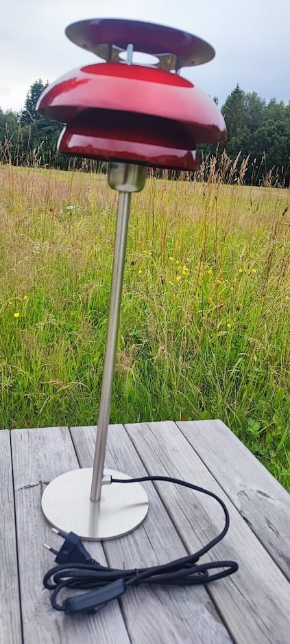 Bordslampa Flora Chiliröd 55 cm - Eklunds Metall