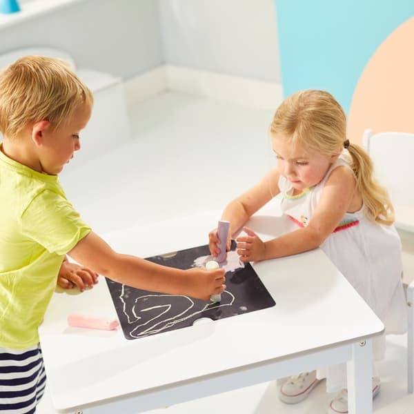 Moose Toys Vitt bord med stolar