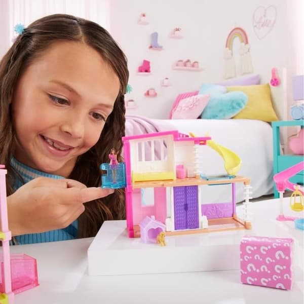 BARBIE Mini Barbieland mini dockhus - drömhus med överraskningsminidocka - slumpmässig modell