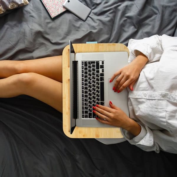 Relaxdays Laptopställ, bambu, kudde av memory foam, LxD 51x36 cm, säng, soffa, natur/blå