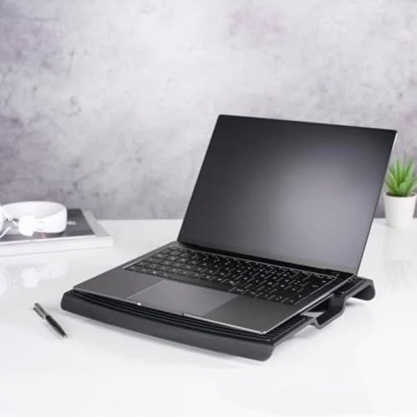Hama Kylare för Bärbar Dator 15,6" (Bärbar, halkskydd, USB A-kabel, för Bärbar Dator, 15,6 Tum)
