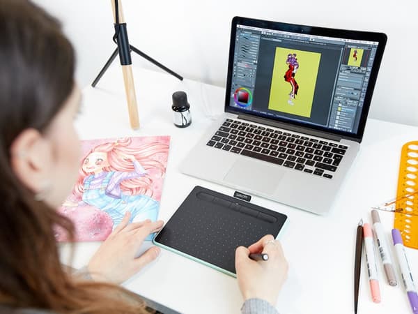 TABLETA grafica Wacom Intuos S, Bluetooth, Pistachio "CTL-4100WLE-N" (timbru verde 0.18 lei)