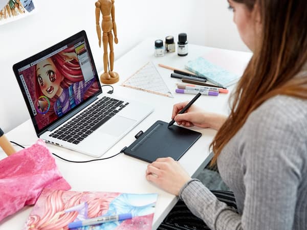 TABLETA grafica Wacom  Intuos S, Bluetooth, Black "CTL-4100WLK-N" (timbru verde 0.18 lei)