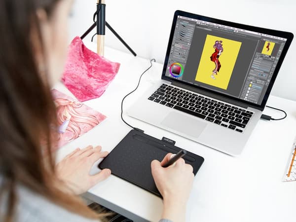 TABLETA grafica Wacom  Intuos S, Bluetooth, Black "CTL-4100WLK-N" (timbru verde 0.18 lei)