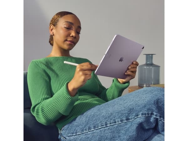 Apple iPad Air, 33 cm (13"), 2732 x 2048 piksler, 256 GB, 8 GB, iPadOS 17, Lilla