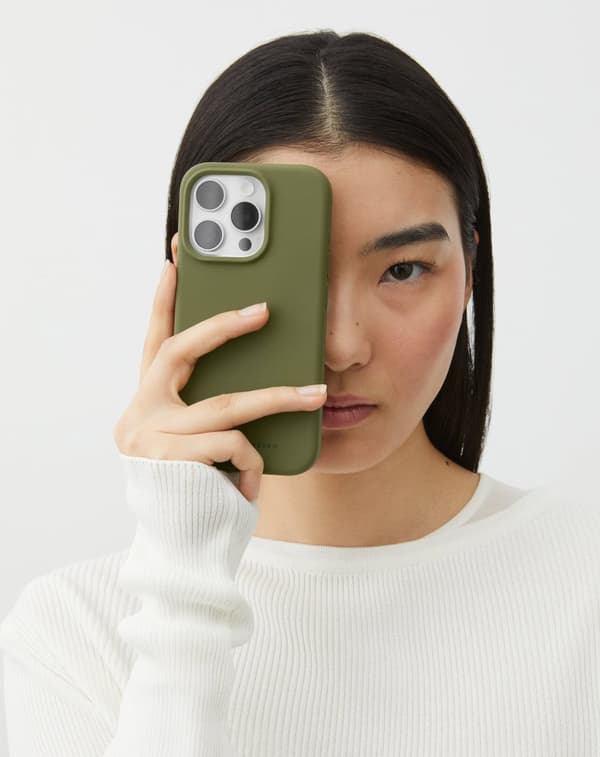 Silicone Case iPhone 15 Pro Max Khaki