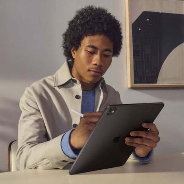 Läsplatta Apple iPad Pro 2024 8 GB RAM 256 GB Svart