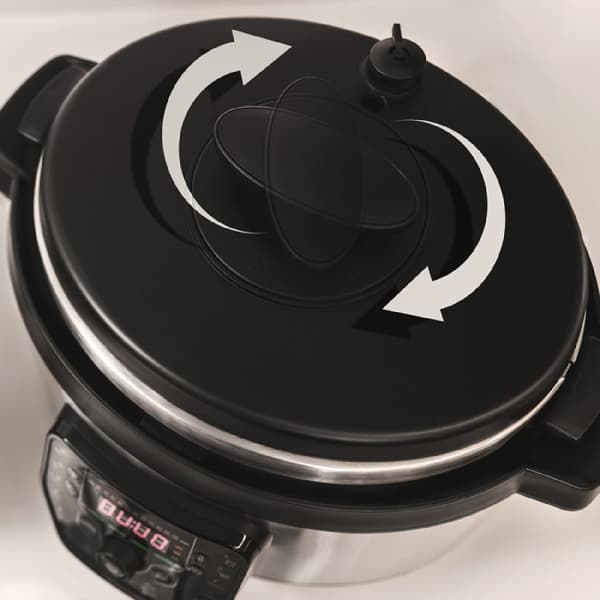 Cecotec Oval-shaped programmable electric cooker with capacity of 8 litres.