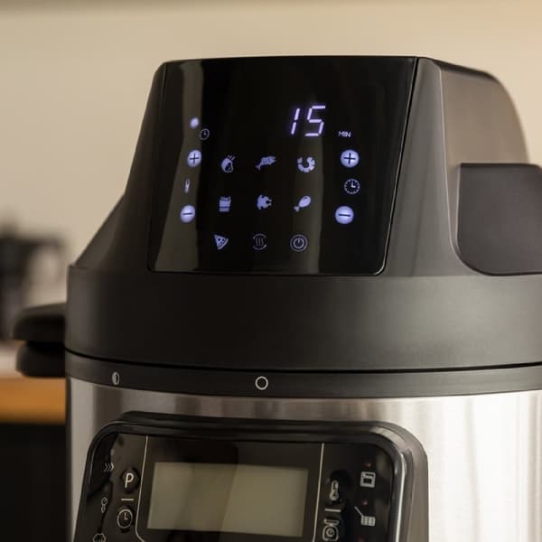 Cecotec 6-litre capacity programmable electric cooker with fryer component and scale.