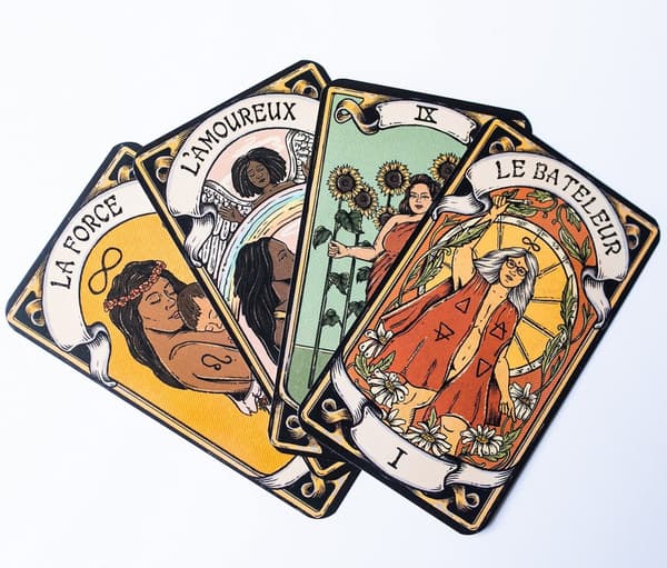 The sacred sisterhood tarot