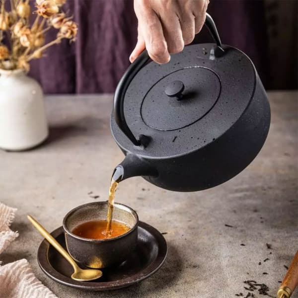 Støbejerns tekande 1,1 l med filter Kinghoff Kh-1844 Lumarko!