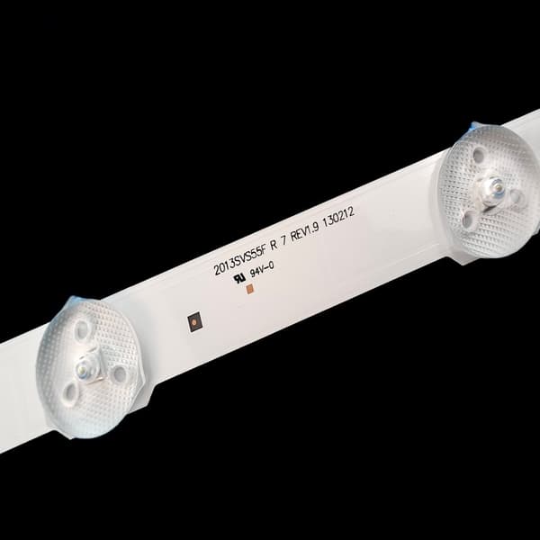 LED-taustavaloaukkosarja, 1150 mm pituus, 18 LED-helmeä, yhteensopiva useiden mallien kanssa