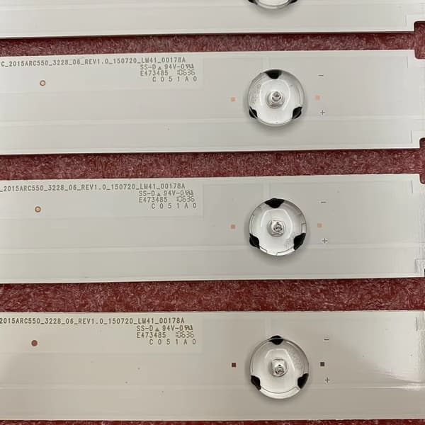 LED-bakgrundsbelysningsremsa, 6 LED-lampor, 562 mm längd, dimbar funktion