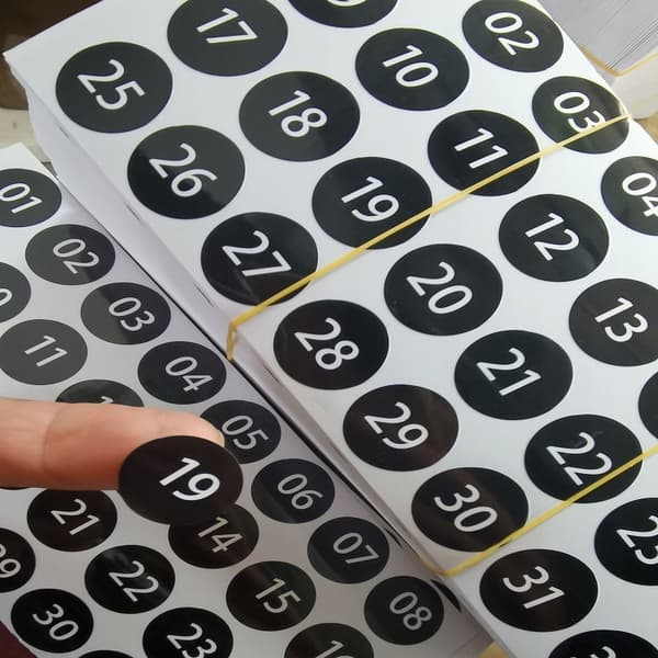 Klistermärken 1-100 SIFFROR Siffror SVART MARKERING Numrering 5 ARK 500 st